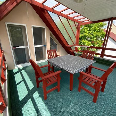 Gosy Apartmanok 希欧福克 外观 照片